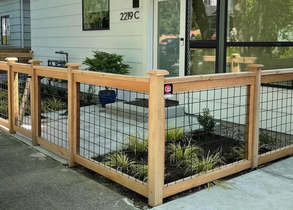 Black Hogwire Front yard fence