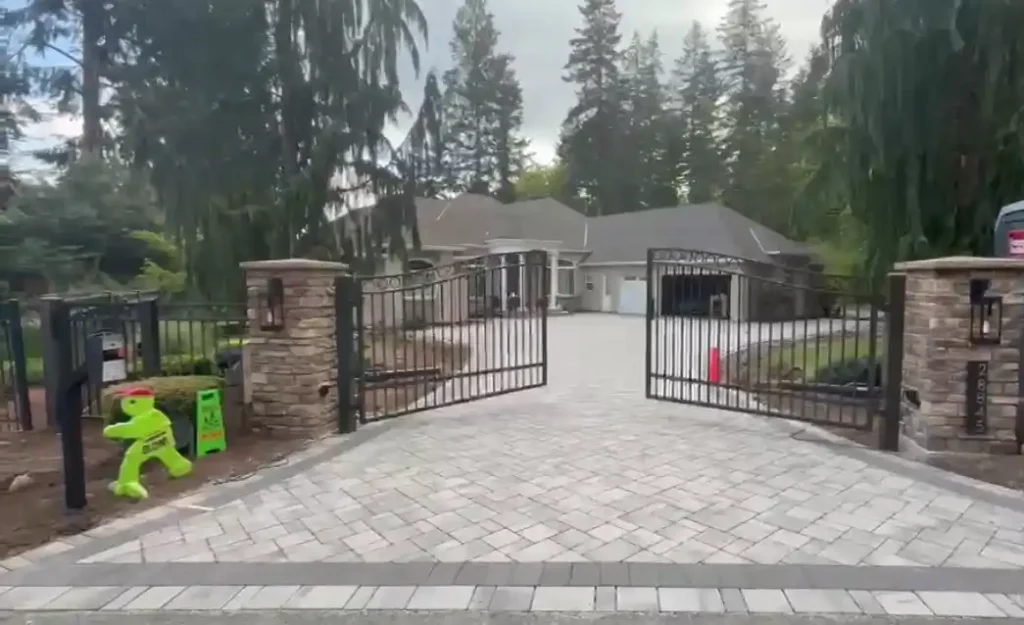 Gate Safety Standards Explained: UL 325 and ASTM F2200
