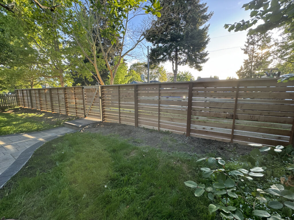 What Is a Horizontal Cedar Fence?