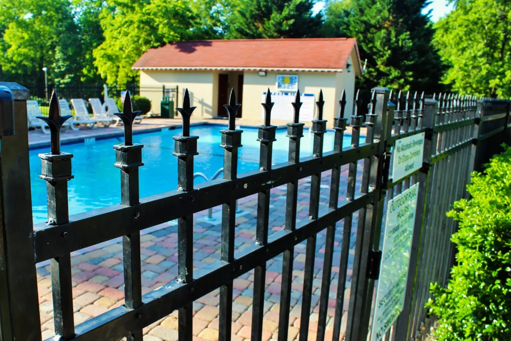 Seattle Spear Top Metal Pool Fence
